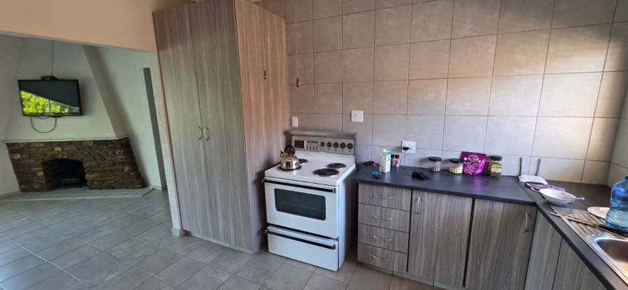 8 Bedroom Property for Sale in Meiringspark North West